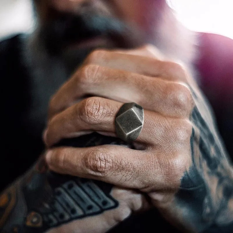 Varro Flat men's signet ring