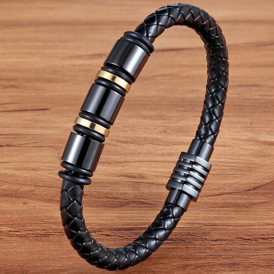 Noir Ridge Leather Bracelet