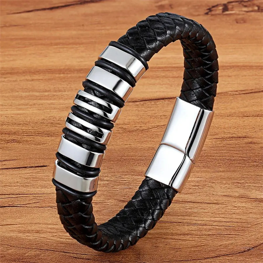 Noir Ridge Leather Bracelet