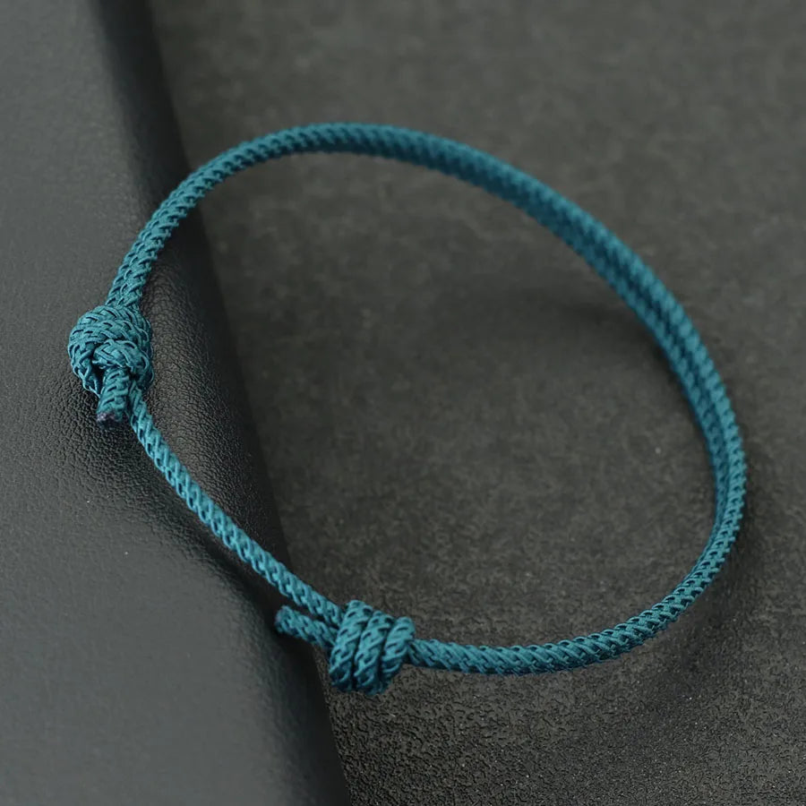 Minimalist String Bracelet – Adjustable Handmade Everyday Accessory