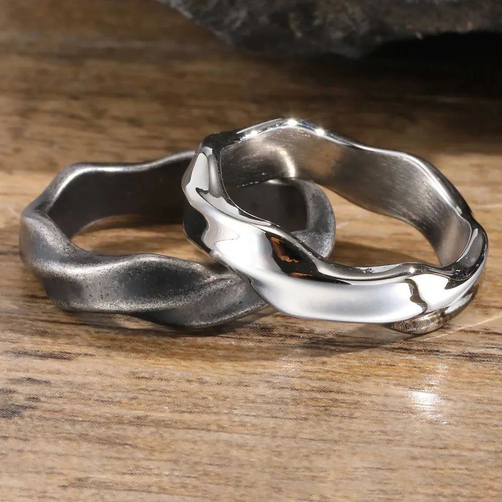 Tunja Twisted Mobius Ring