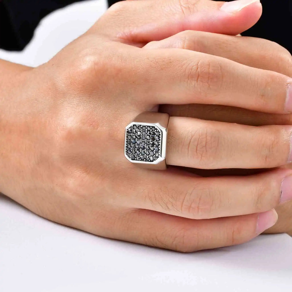 Teotihuacán Zircon Ring