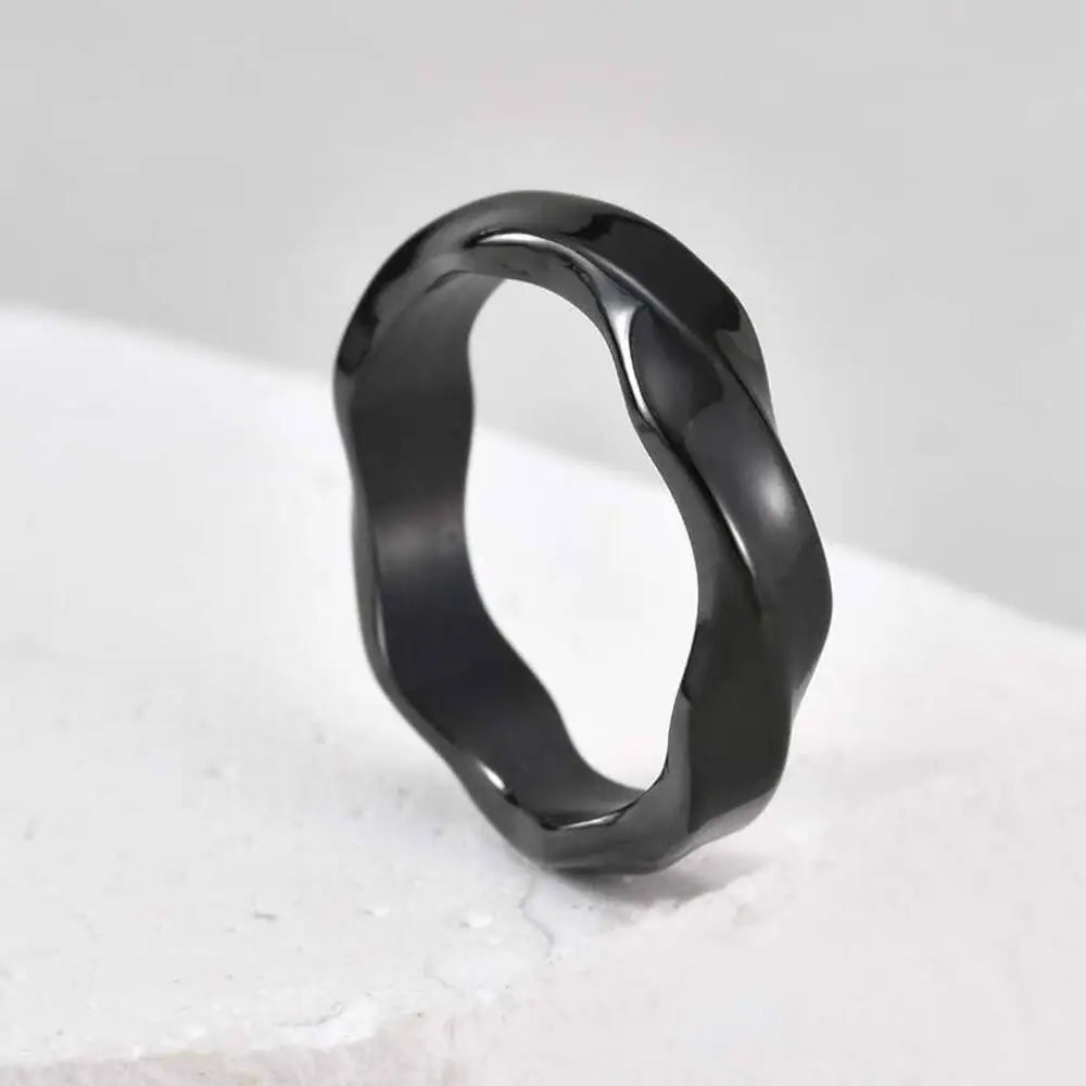 Tunja Twisted Mobius Ring