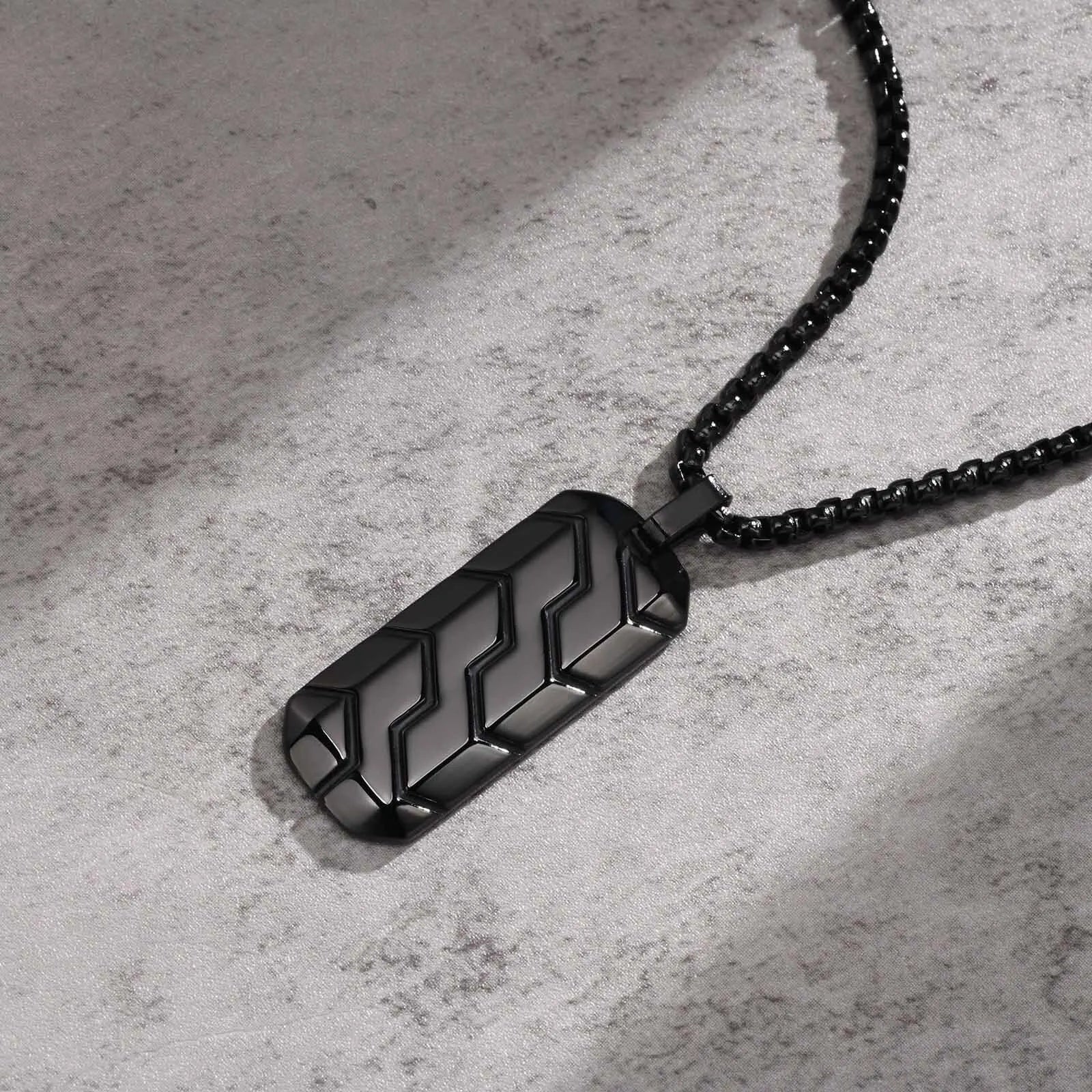 Vnox Small Dogtags Pendant Necklaces for Men, Black Silver Color Stainless Steel Military Dog Tag with Box Chain Gift to Him