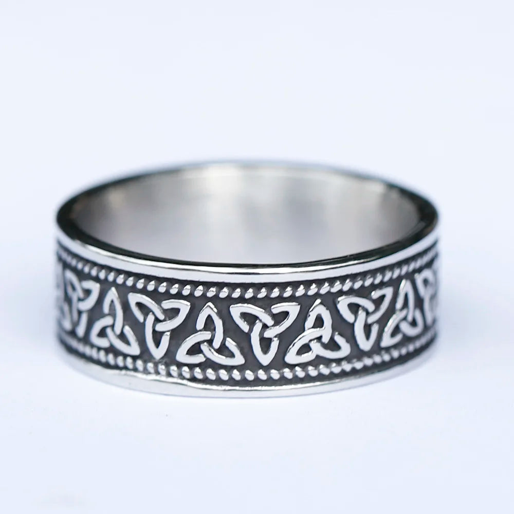 Odense knot men's Celtic ring