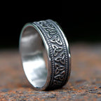Odense knot men's Celtic ring