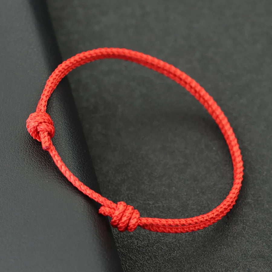 Minimalist String Bracelet – Adjustable Handmade Everyday Accessory