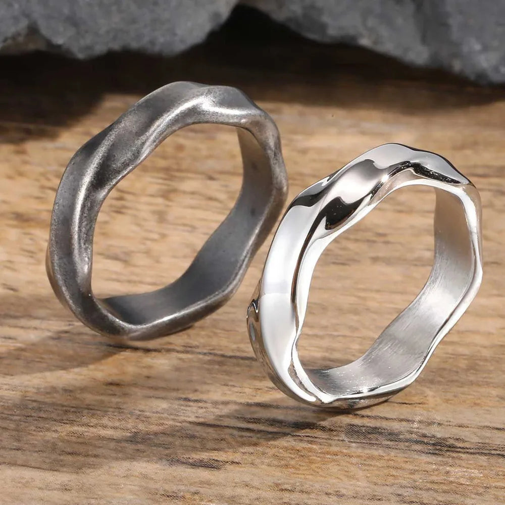 Tunja Twisted Mobius Ring
