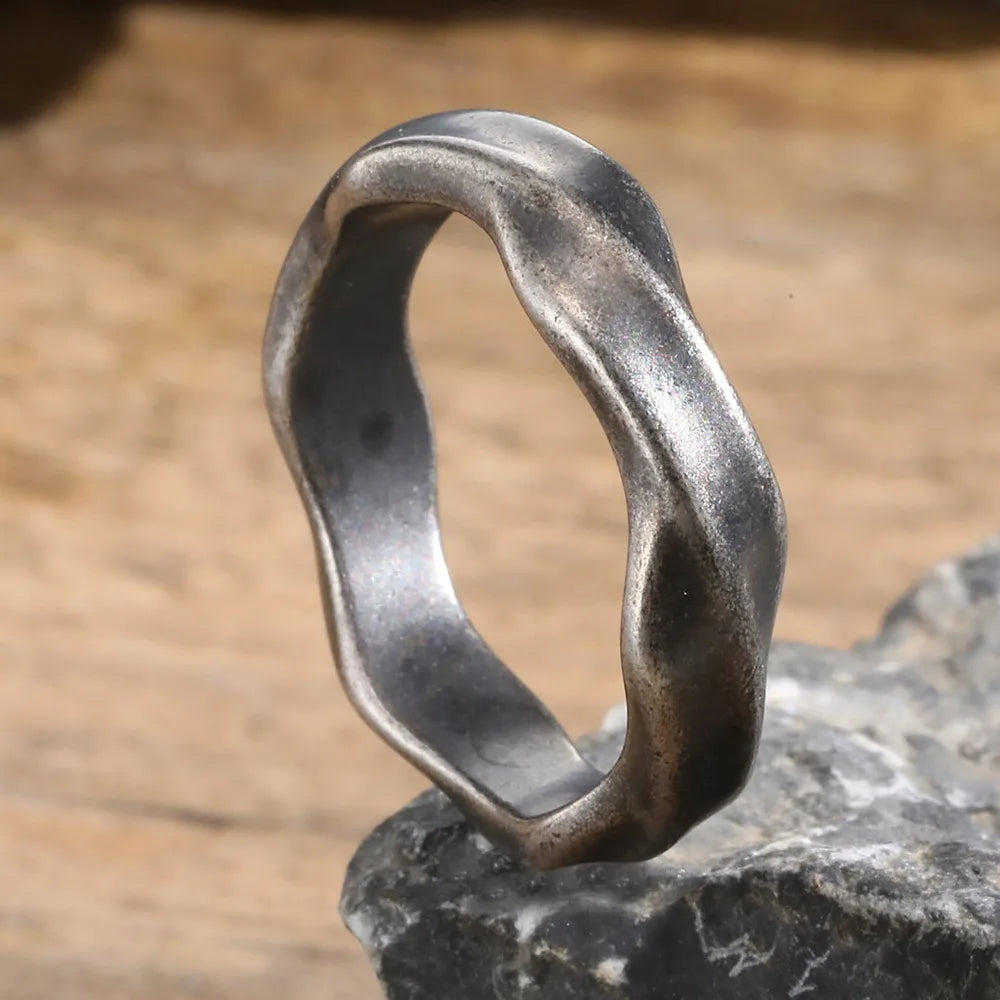 Tunja Twisted Mobius Ring