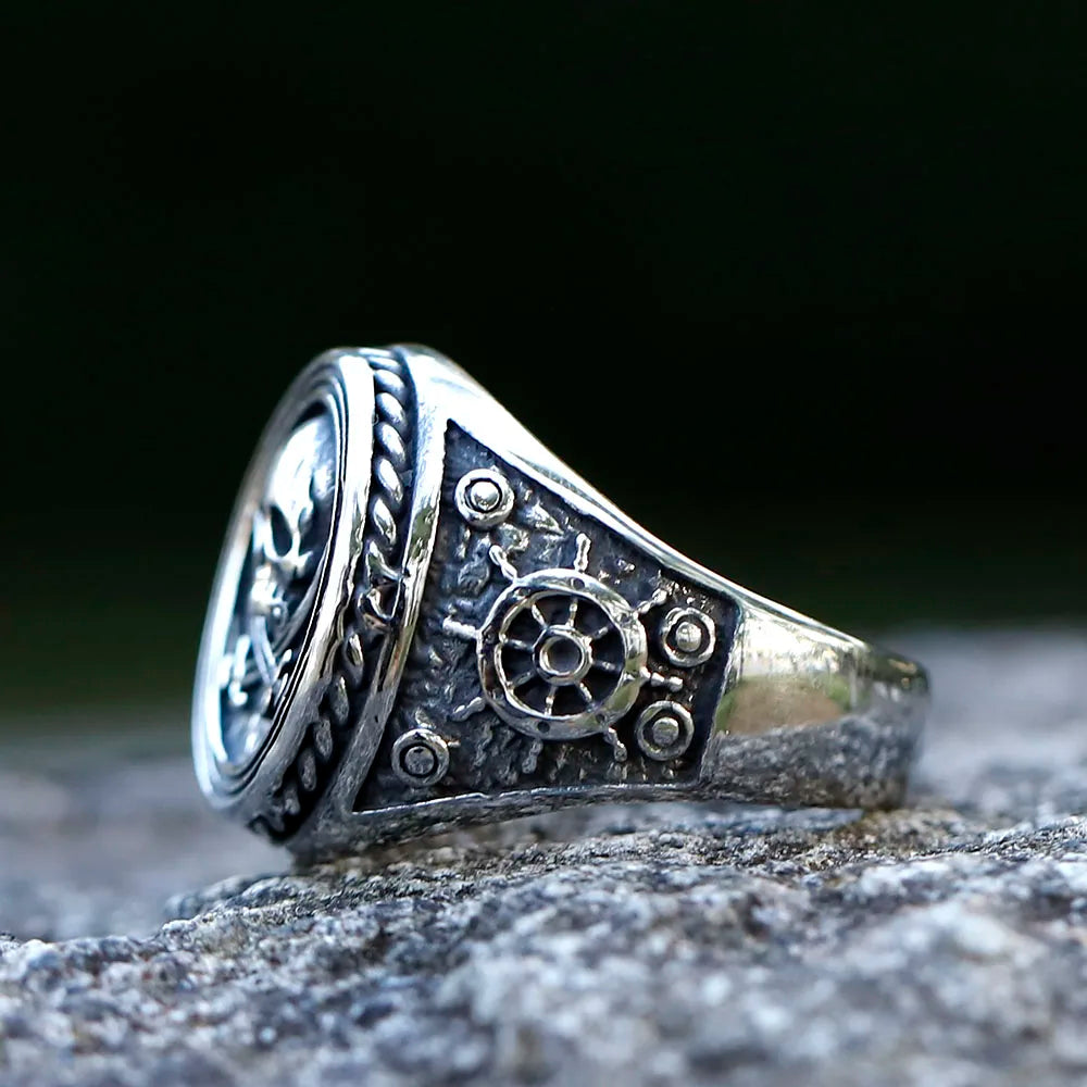 Ravenna Skull men's signet ring