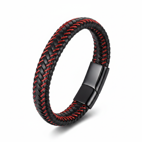 Coral Leather Bracelet — Hero em pé levemente inclinado