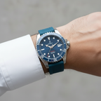 Montevideo — Titanium Blue — Pulso Elegante